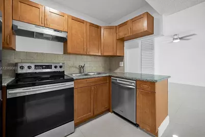 6953 SW 7th St, Margate, FL 33068 - Photo 12
