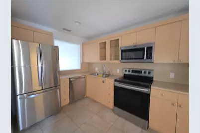 12025 S Las Palmas Dr #12025, Pembroke Pines, FL 33025 - Photo 4
