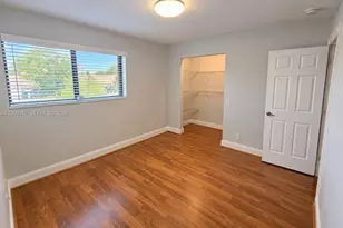12025 S Las Palmas Dr, Pembroke Pines, FL 33025 - Photo 20