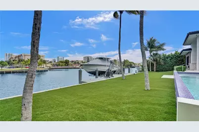 1651 Diplomat Pkwy, Hallandale Beach, FL 33009 - Photo 26