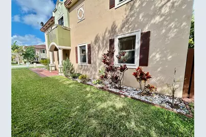 607 NE 35th Ave #607, Homestead, FL 33033 - Photo 4