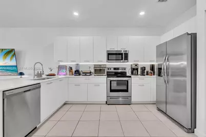 12613 NW 23rd Pl, Miami, FL 33167 - Photo 2