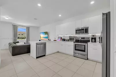 12613 NW 23rd Pl, Miami, FL 33167 - Photo 6