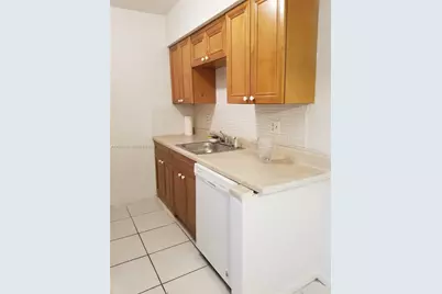 280 SW 11th Ave #18, Hallandale Beach, FL 33009 - Photo 14