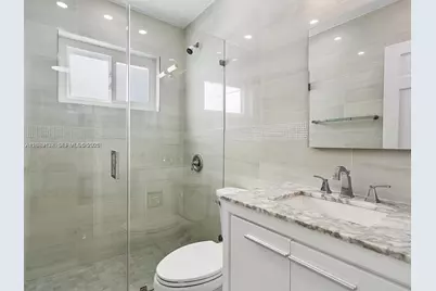 17320 NW 80th Ave, Hialeah, FL 33015 - Photo 30