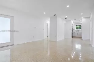 17320 NW 80th Ave, Hialeah, FL 33015 - Photo 8