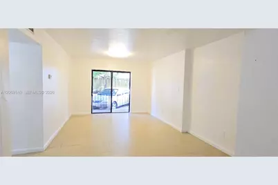 718 SE 8th St #6, Hialeah, FL 33010 - Photo 2