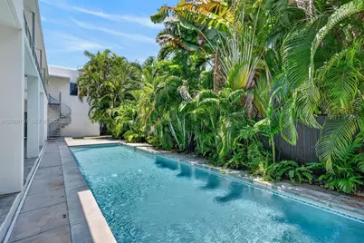 745 SW 22nd Rd, Miami, FL 33129 - Photo 14