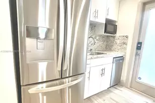 626 Meridian Ave, Miami Beach, FL 33139 - Photo 6