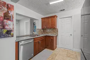 6001 NW 66th Terrace, Tamarac, FL 33321 - Photo 6