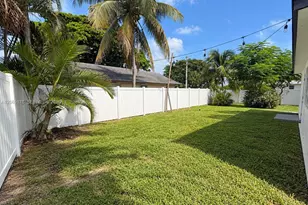 1220 NE 8th St, Pompano Beach, FL 33060 - Photo 36