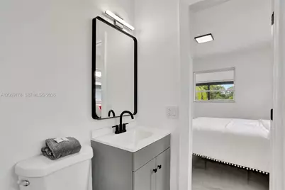 1220 NE 8th St, Pompano Beach, FL 33060 - Photo 12