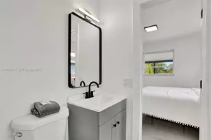 1220 NE 8th St, Pompano Beach, FL 33060 - Photo 12