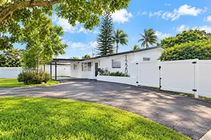 1220 NE 8th St, Pompano Beach, FL 33060 - Photo 38