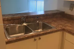 7125 NW 186th St, Hialeah, FL 33015 - Photo 2