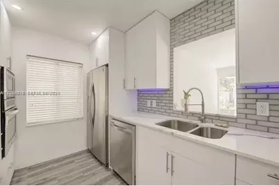 638 SW 5th Ave, Fort Lauderdale, FL 33315 - Photo 6