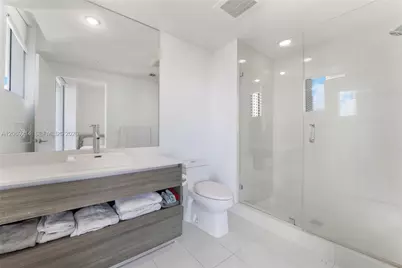 1100 S Miami Ave #1607, Miami, FL 33130 - Photo 10