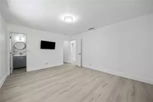 230 NE 2nd Pl, Dania Beach, FL 33004 - Photo 18