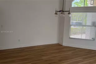 19089 NW 23rd Ct, Pembroke Pines, FL 33029 - Photo 4
