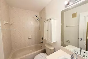 7250 NW 177th St, Hialeah, FL 33015 - Photo 12