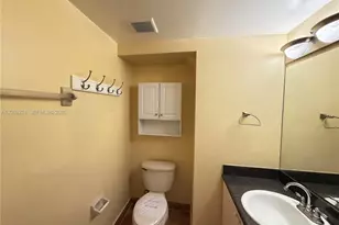 7250 NW 177th St, Hialeah, FL 33015 - Photo 10