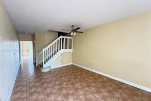 7250 NW 177th St, Hialeah, FL 33015 - Photo 2