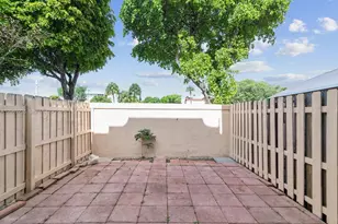 390 NW 86th Pl, Miami, FL 33126 - Photo 16