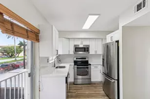 390 NW 86th Pl, Miami, FL 33126 - Photo 20
