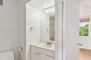 390 NW 86th Pl, Miami, FL 33126 - Photo 26