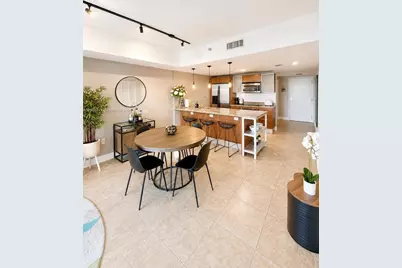 185 SW 7th St #1505, Miami, FL 33130 - Photo 6