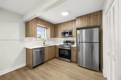 2418 Polk St #102, Hollywood, FL 33020 - Photo 4