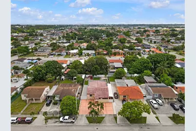 142 W 35th St, Hialeah, FL 33012 - Photo 40