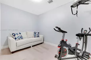 142 W 35th St, Hialeah, FL 33012 - Photo 24