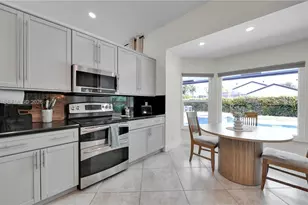 10602 NW 49th Pl, Coral Springs, FL 33076 - Photo 18