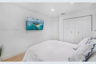 12325 NE 11th Pl, North Miami, FL 33161 - Photo 18