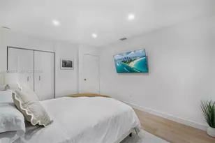 12325 NE 11th Pl, North Miami, FL 33161 - Photo 14