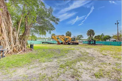 2108 Orange Ave, Fort Pierce, FL 34950 - Photo 14