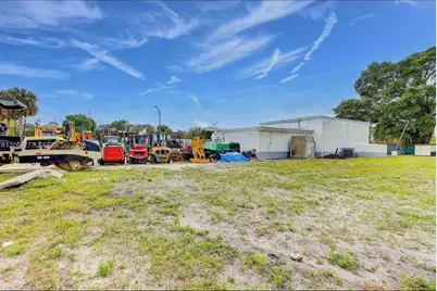 2108 Orange Ave, Fort Pierce, FL 34950 - Photo 12
