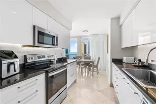 16500 Collins Ave, Sunny Isles Beach, FL 33160 - Photo 4