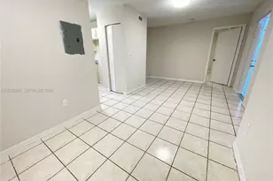 800 SW 10th Ave, Hallandale Beach, FL 33009 - Photo 6