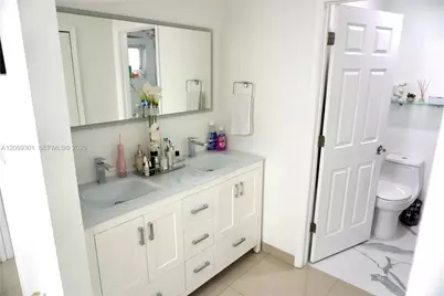 10157 NW 129th Ter #0, Hialeah Gardens, FL 33018 - Photo 12