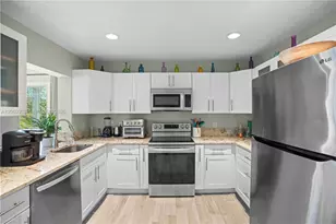 142 NW 10th Ct, Boynton Beach, FL 33426 - Photo 14