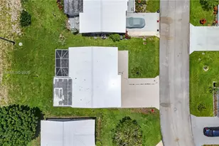 142 NW 10th Ct, Boynton Beach, FL 33426 - Photo 32