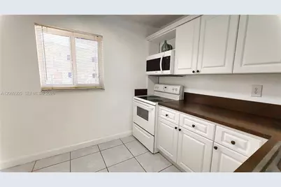 7910 Camino Real #314, Miami, FL 33143 - Photo 6