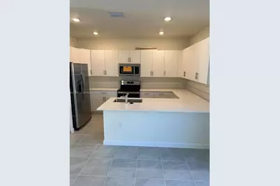 11447 W 34th Ct, Hialeah, FL 33018 - Photo 18