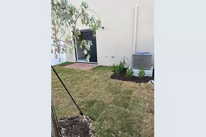 11447 W 34th Ct, Hialeah, FL 33018 - Photo 46