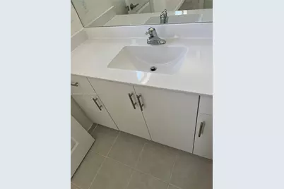 11447 W 34th Ct, Hialeah, FL 33018 - Photo 32