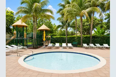 19501 W Country Club Dr #210, Aventura, FL 33180 - Photo 14