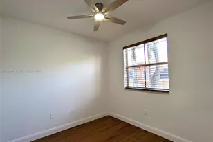 10645 SW 8th St, Pembroke Pines, FL 33025 - Photo 12