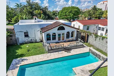 3605 SW 18th Ter, Miami, FL 33145 - Photo 12